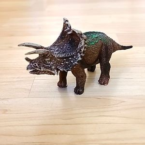 Jurassic World Triceratops Dinosaur Figure Educational Toy 6"